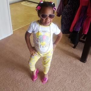 Meet your Posher, Ashley